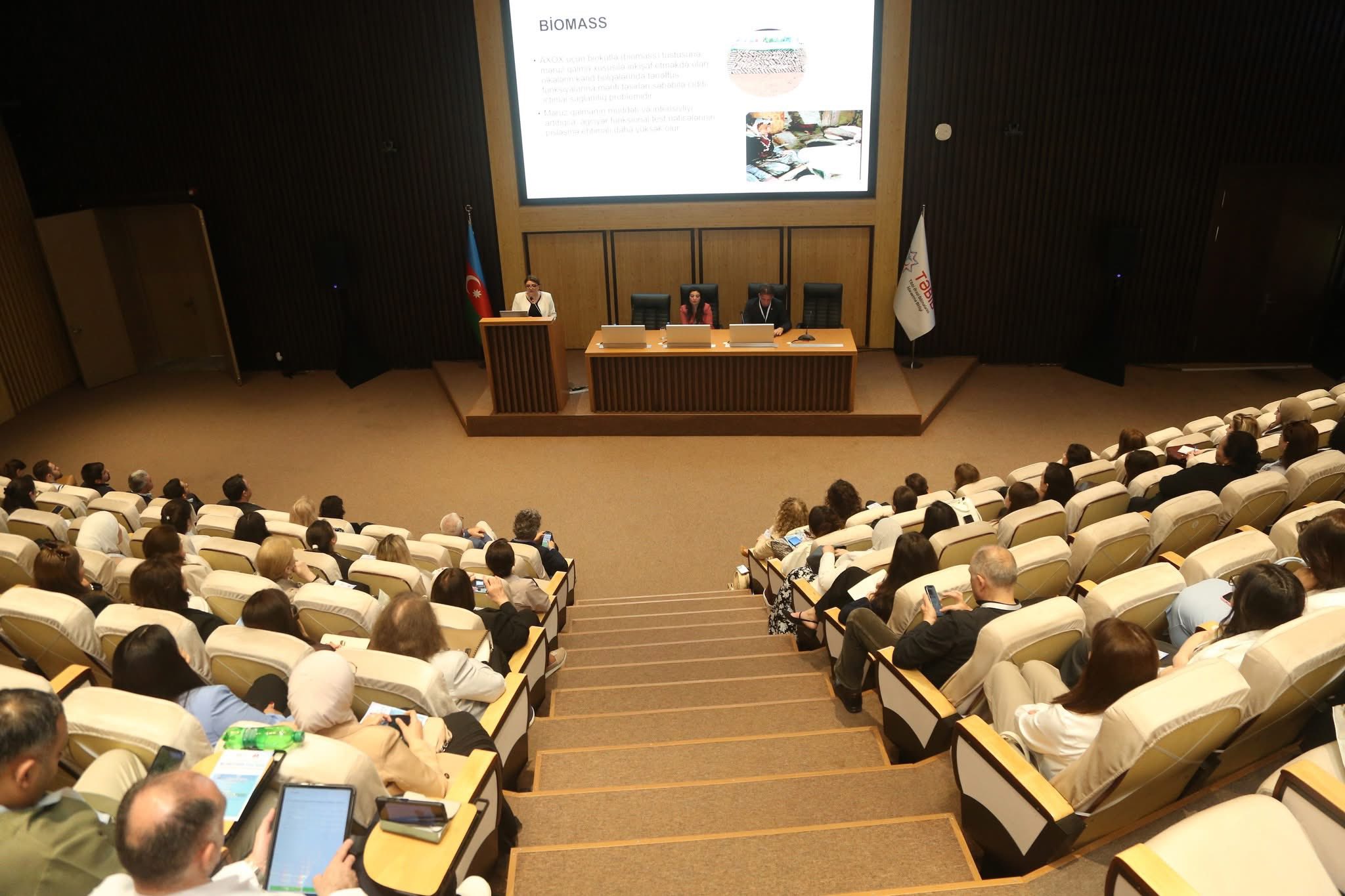 Pulmonologiya mütəxəssisləri Yeni Klinikada bir araya gəliblər
