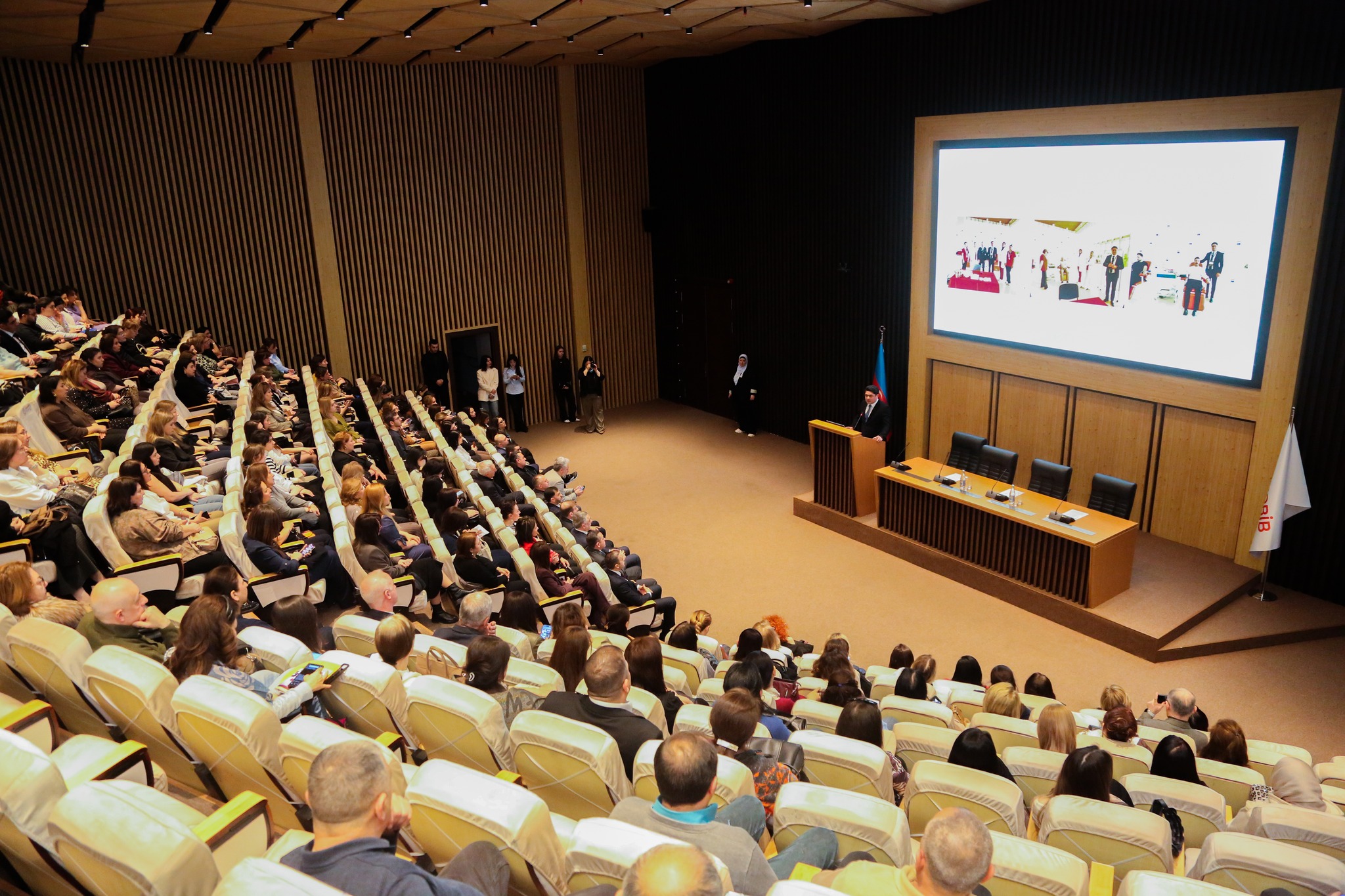 TƏBİB-in dəstəyi ilə pasiyent təhlükəsizliyi və müasir tibbi yanaşmalar müzakirə olunub