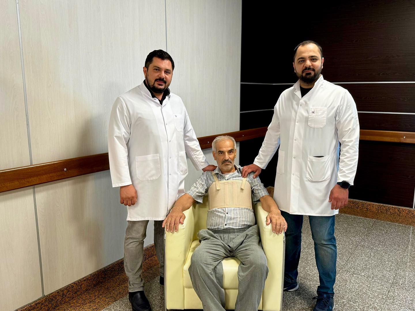 Yeni Klinika - Yeni Klinikanın ürək-damar cərrahiyyəsi komandası riskli əməliyyatı uğurla icra edib